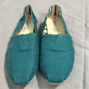 TOMS Women's Teal Alpargata slip ons, size 9.5, casual, comfy